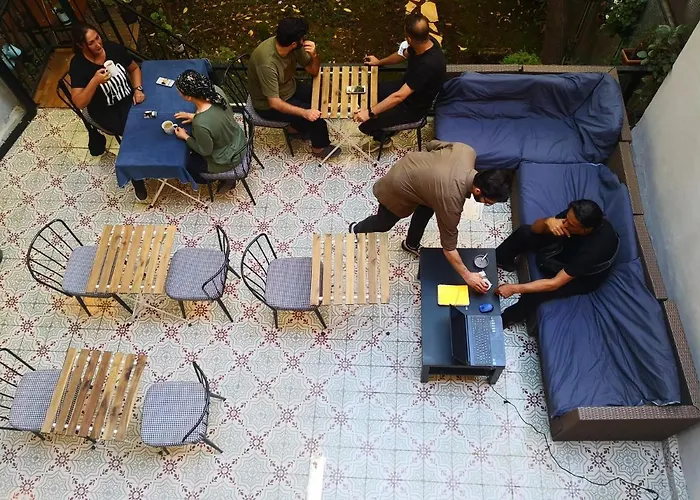 Gafa Garden Hostel & Apartments - Great Location